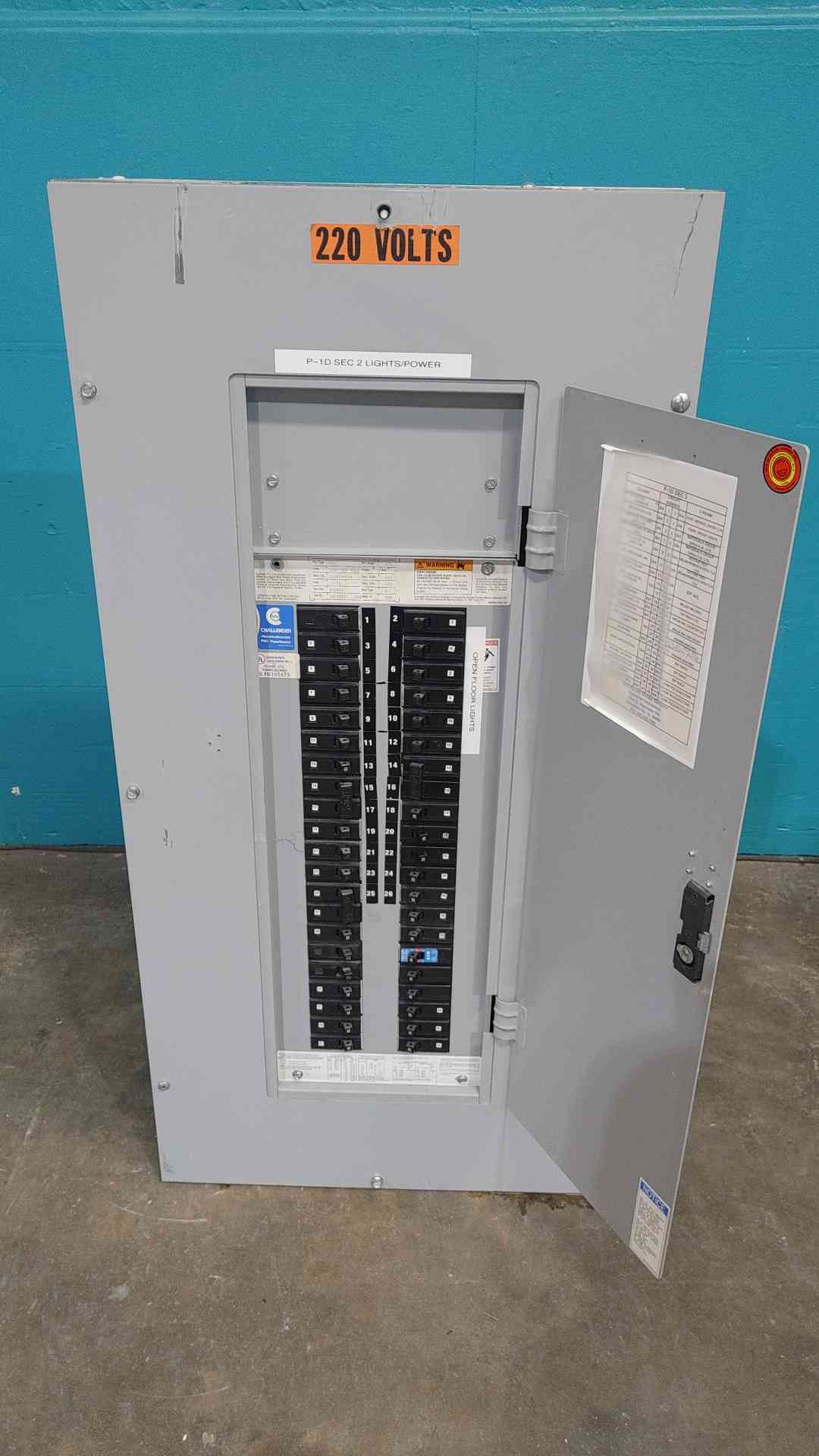 Challenger PowerMaster PM1 225A 3 Phase Panelboard Loaded With Siemens Breakers