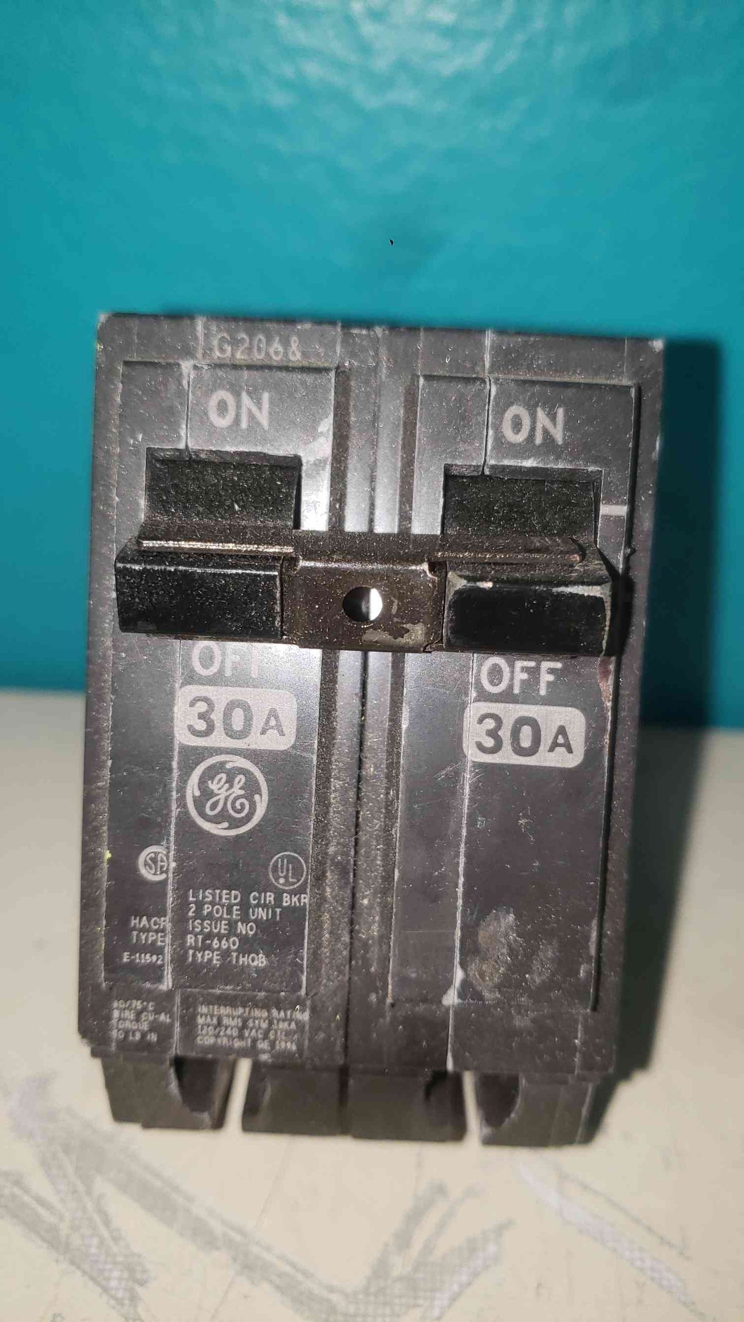 GE 30A 250VAC 2 Pole Circuit Breaker (Sku 113784)