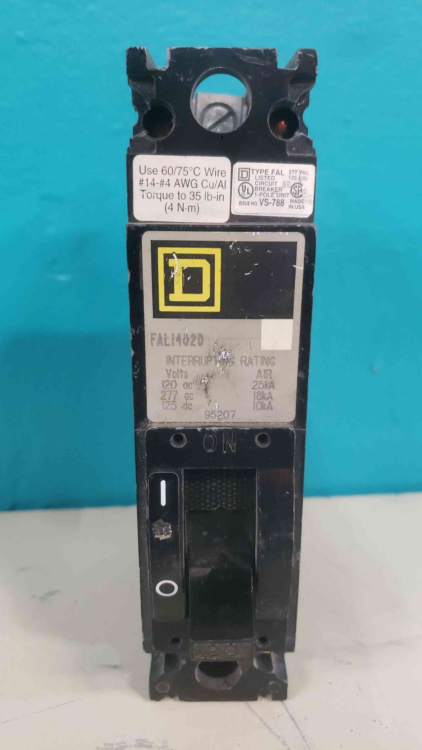 Square D 20A 120VAC 1 Pole Circuit Breaker (113793)