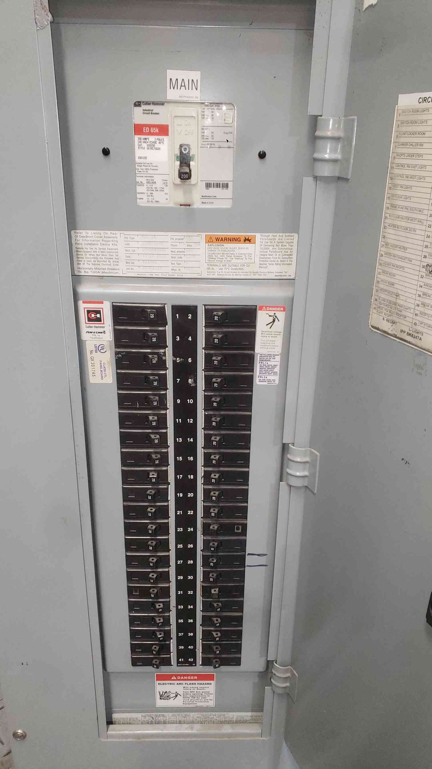 Eaton Cutler Hammer PRL1a 3 Phase Panelboard 200A Main ED3200 35x 20A 7x 15A 225A