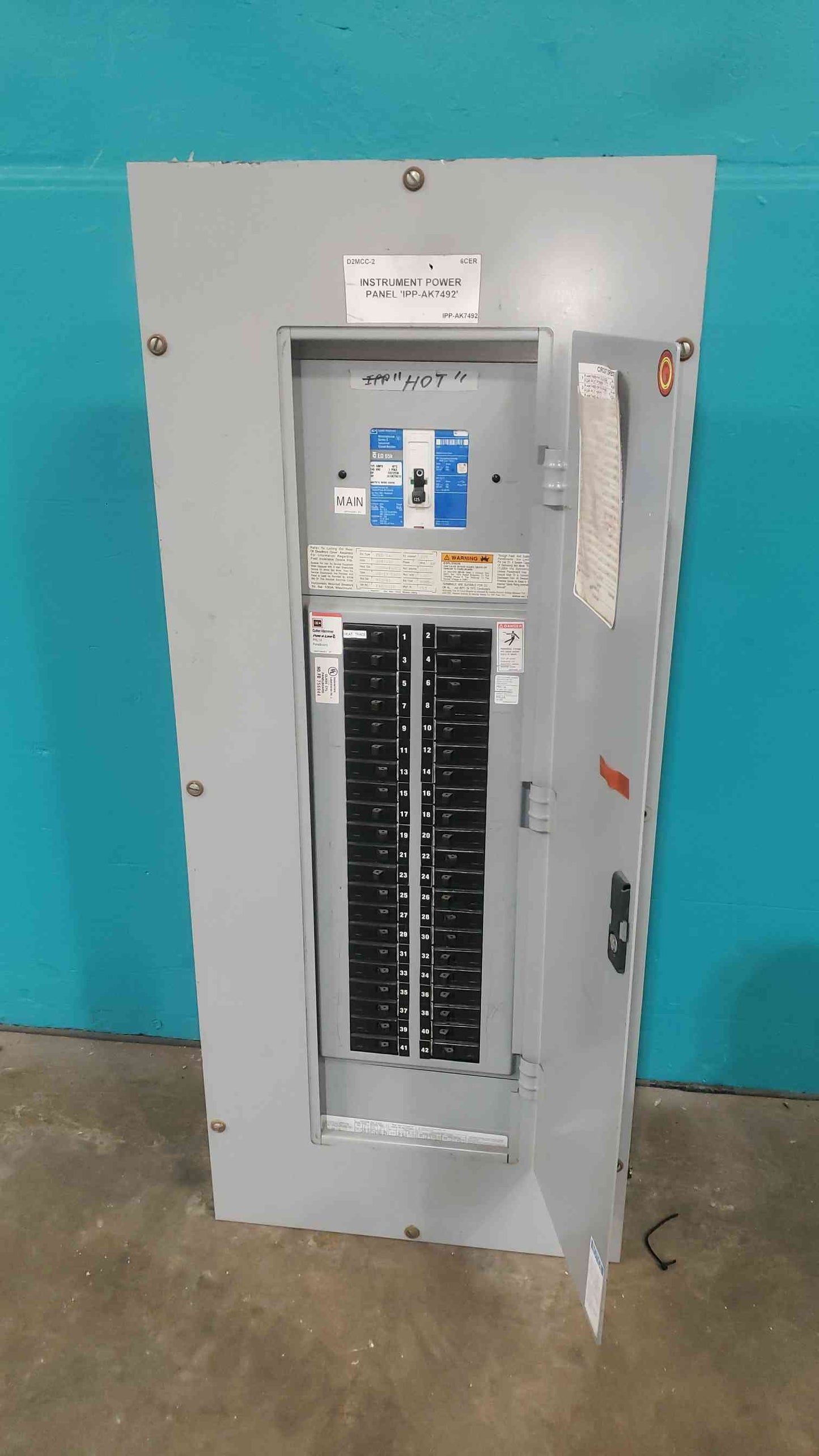Eaton Cutler Hammer PRL1a 3 Phase Panelboard 125A Main ED3125W 42x 20A YS2048