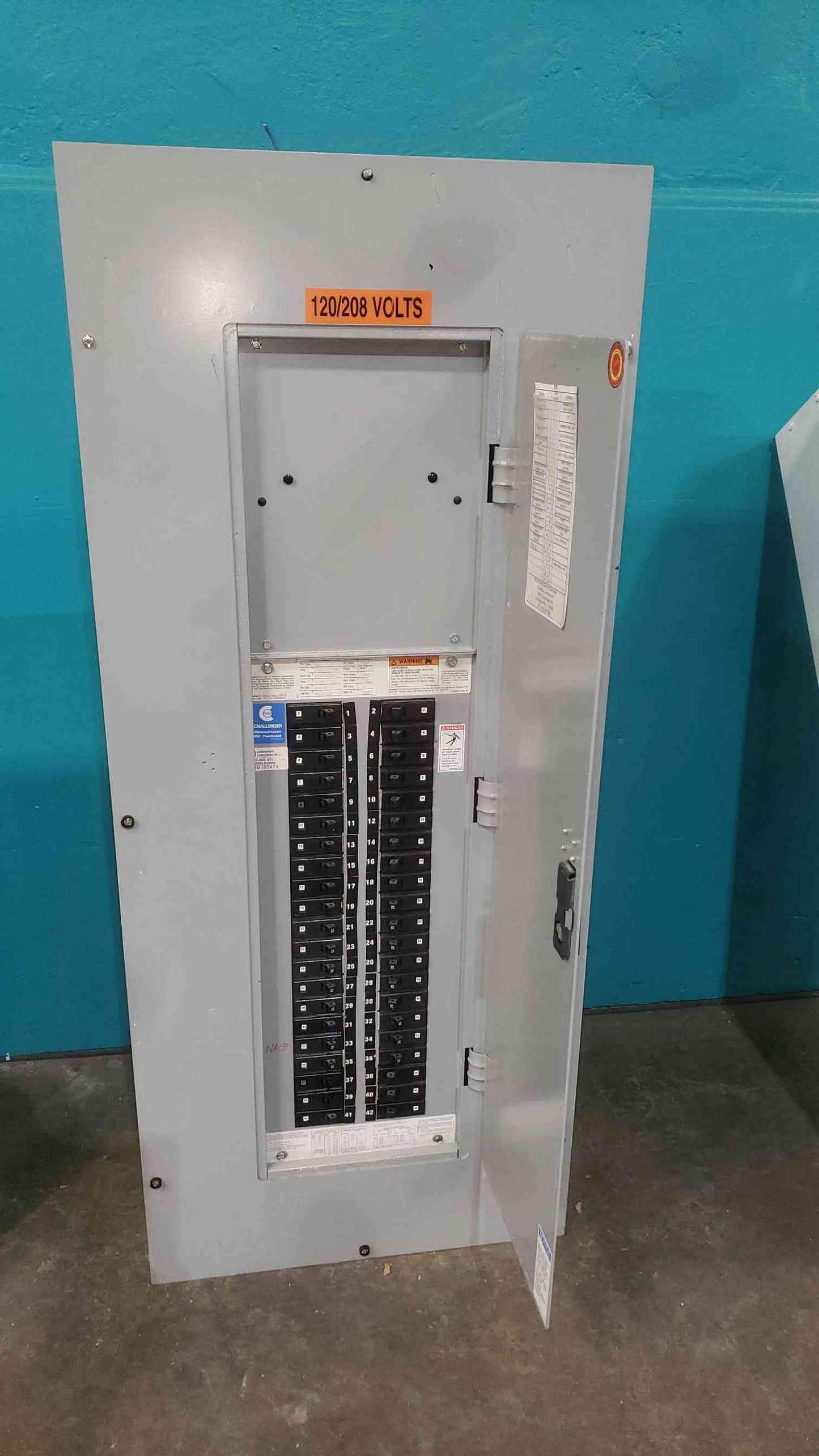 Challenger 225A 208Y/120 3PH 4W Panelboard (SKU: 113822)