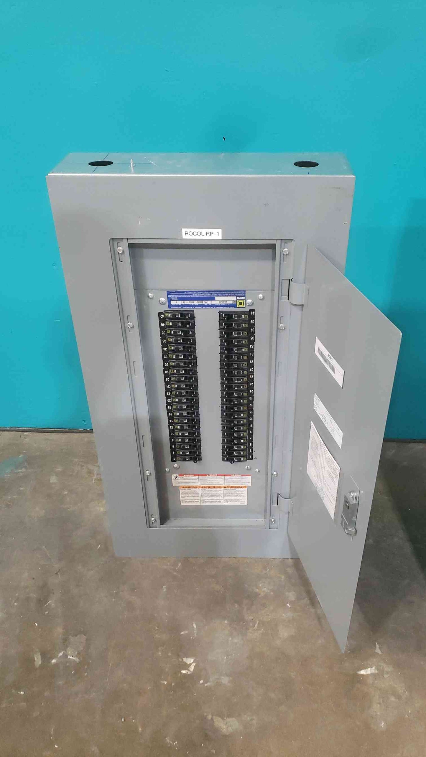 Square D NQ 225A 120/208V 3 Phase Panelboard 42x 20A QOB 1-Pole Breakers NQ442L2C