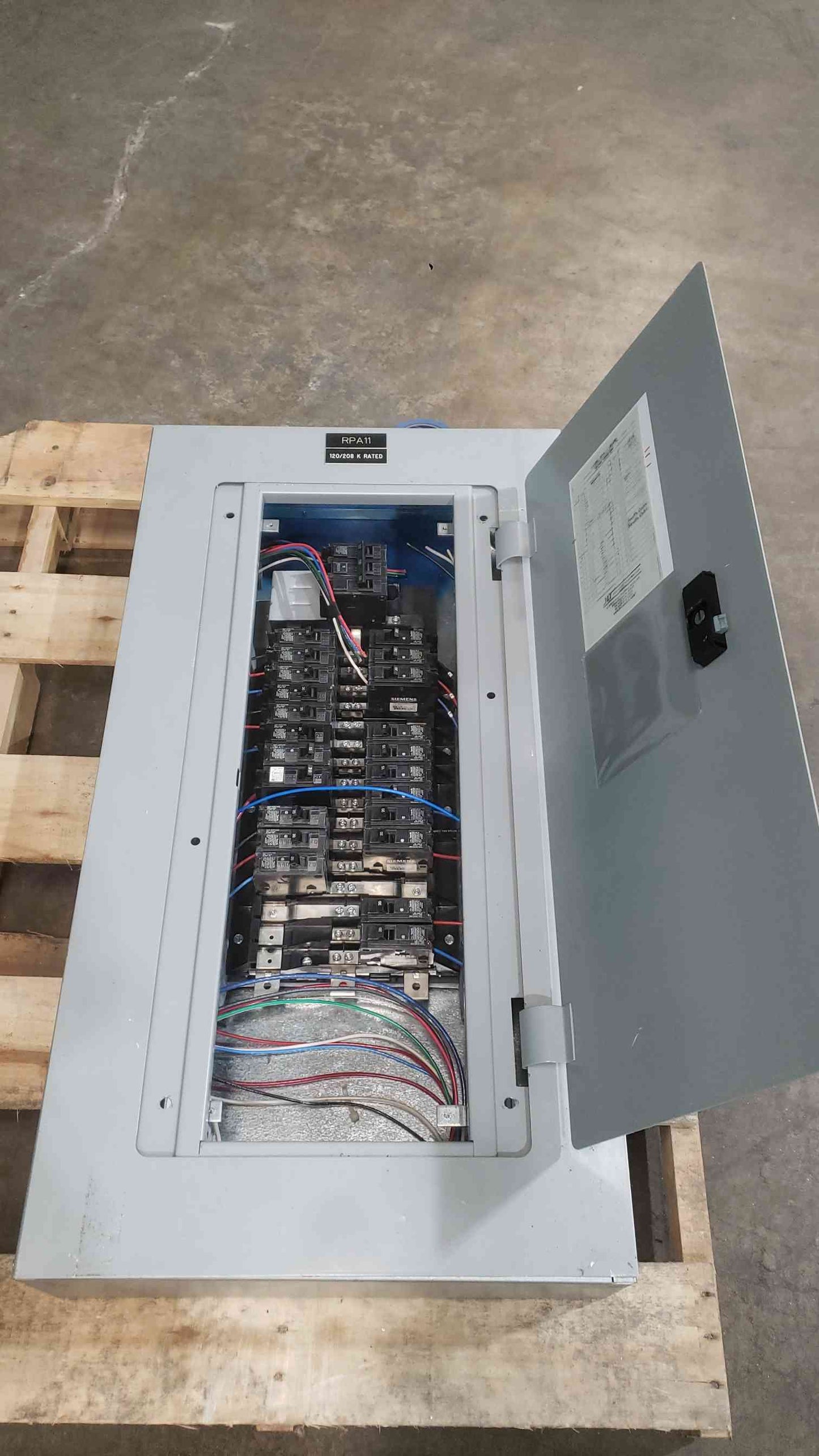 Siemens 100A 3 Phase Panelboard 120/208V K-Rated 100 Amp Main P1 Circuit Breakers