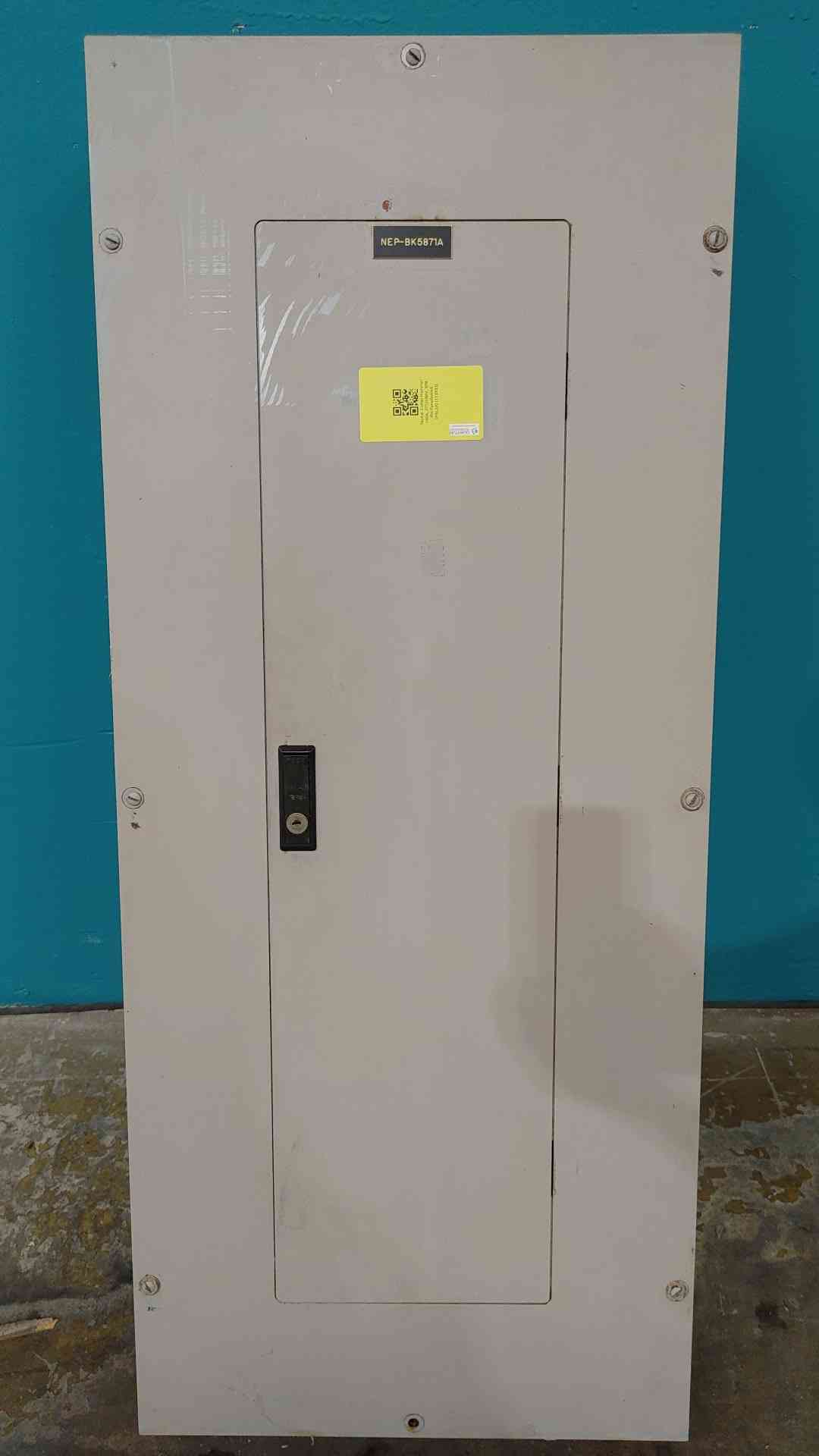 Cutler Hammer PRL2A 100A 480V 3 Phase Panelboard W/ EHD3100 Main & 15x 20A GHB