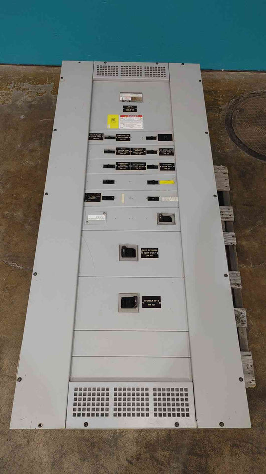Siemens S4 800A 480V 3 Phase Industrial Panelboard Distribution Panel w Breakers