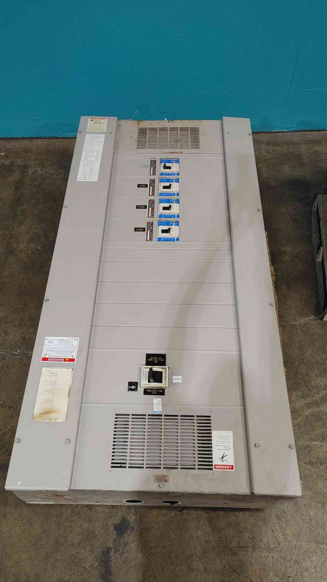 Cutler Hammer PRL4B 800A 480V 3PH Panelboard Pow-R-Line W/ 4x 400A KD Breakers