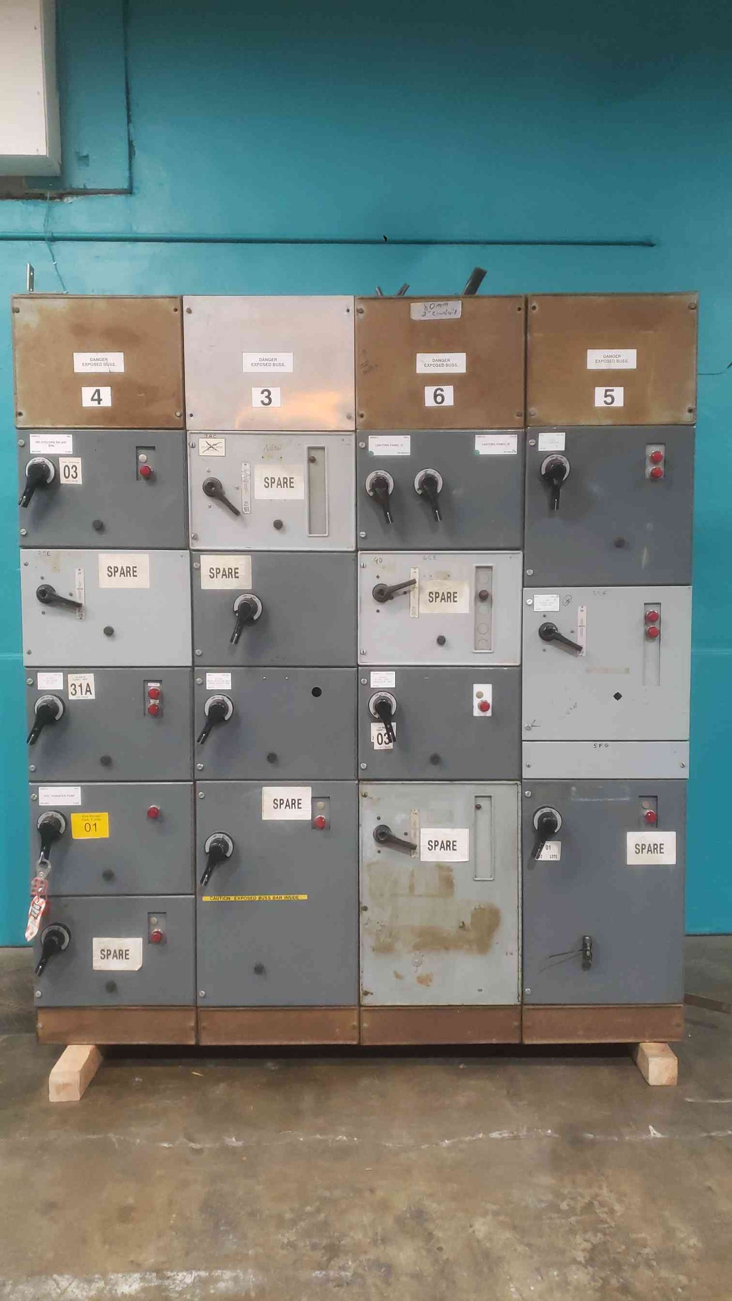 Square D Model 4 Industrial Motor Control Center MCC 4 Section Lineup 11 Bucket