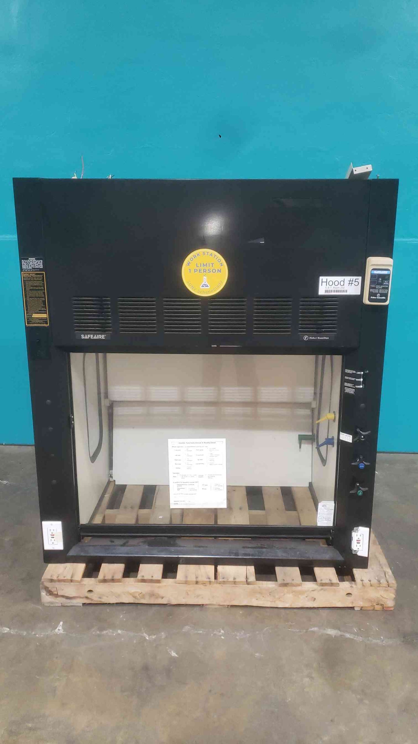 Fisher Hamilton 4' Black SafeAire Laboratory Fume Hood with SafeAire 54L0405 Air Monitor