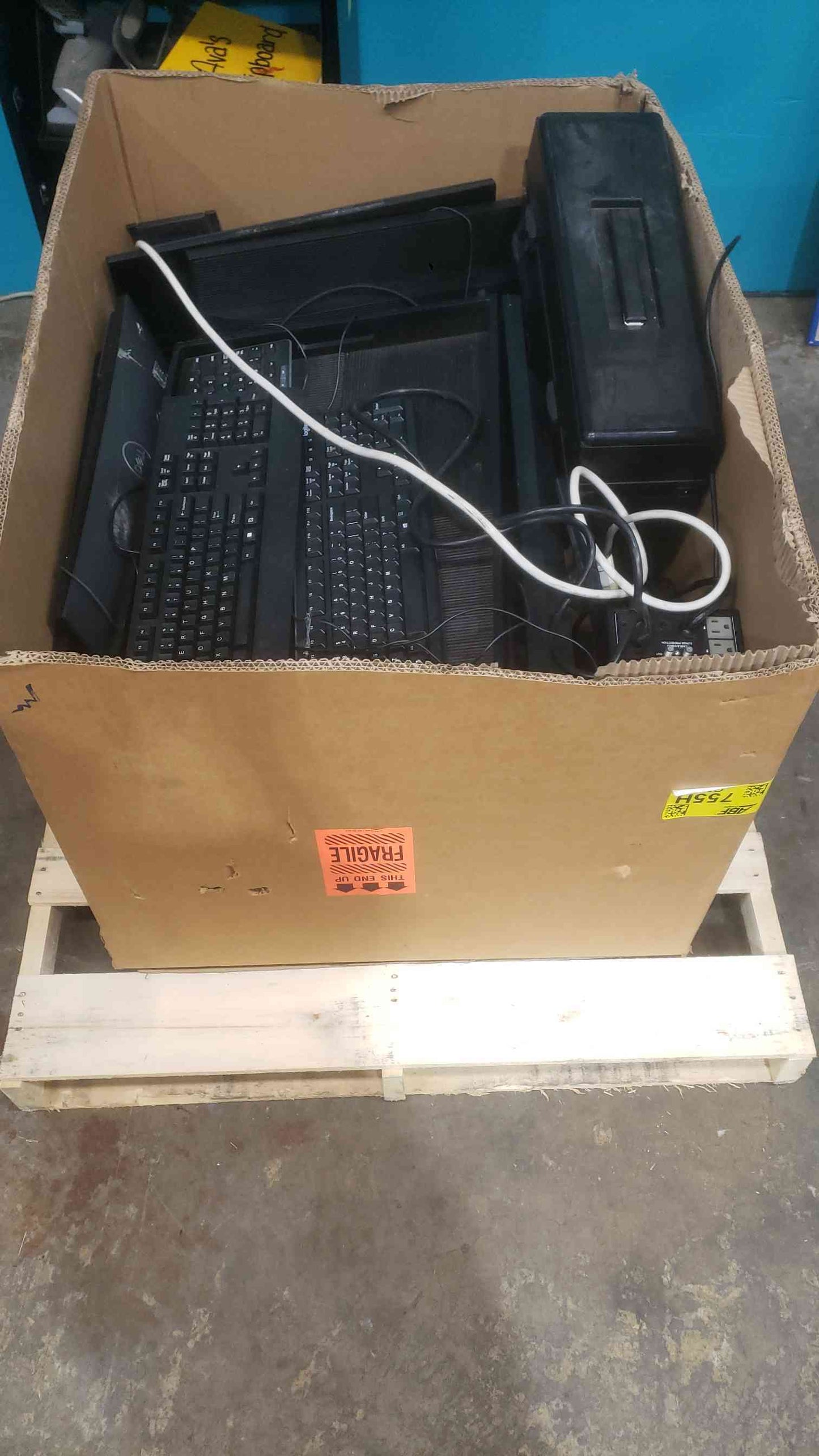Lot Of Misc Computer Accessories (SKU: 113980)