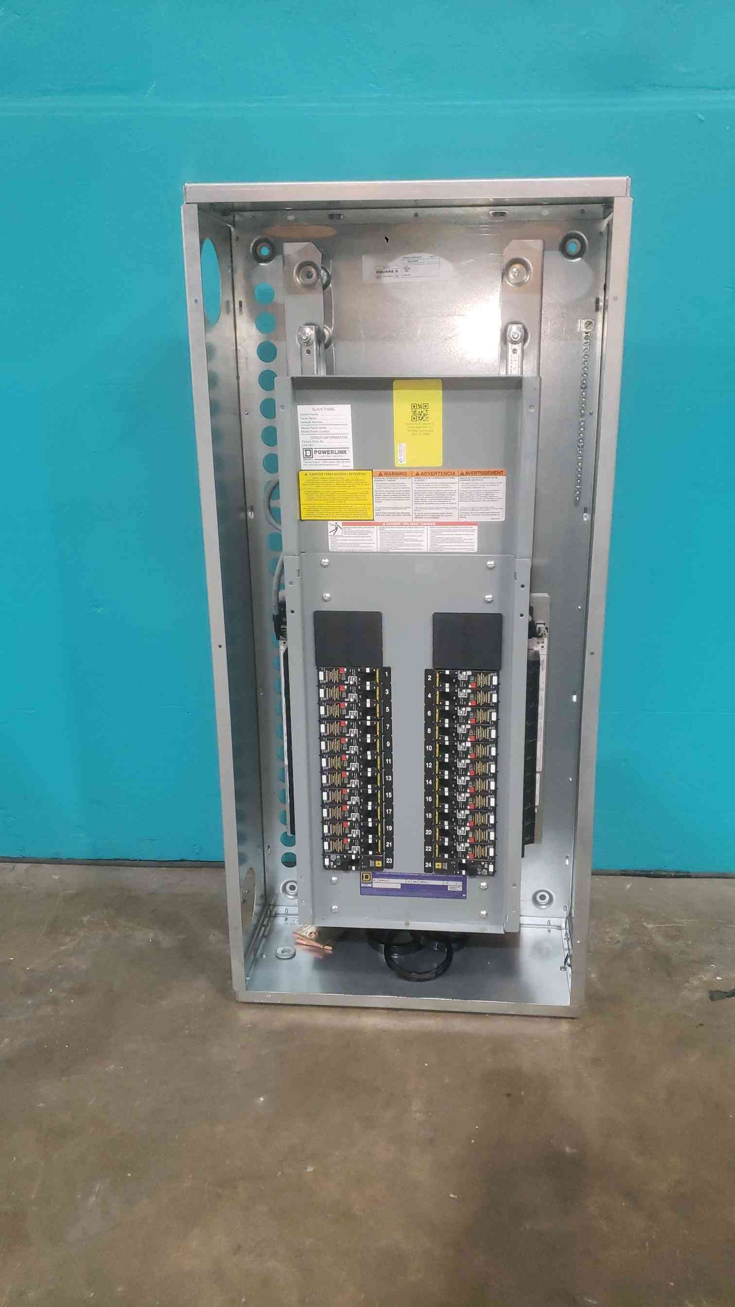 Square D PowerLink Lighting Panel NF430L2CCL 250A 22 ECB14020G3 Breakers