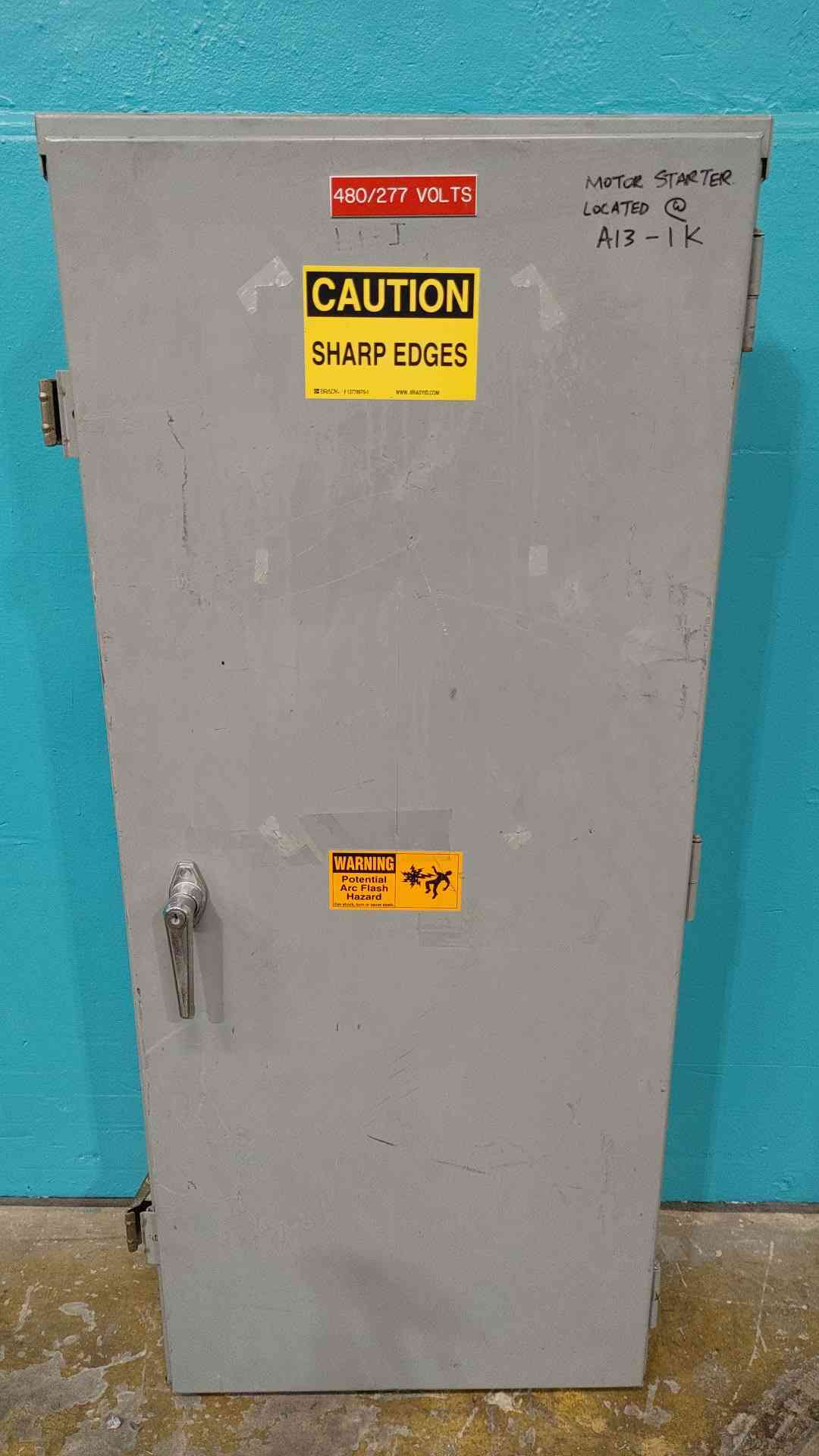 Square D NEHB-30435-2 225A 480Y/277V 3Ph Panelboard Main Breaker 20x20A Used