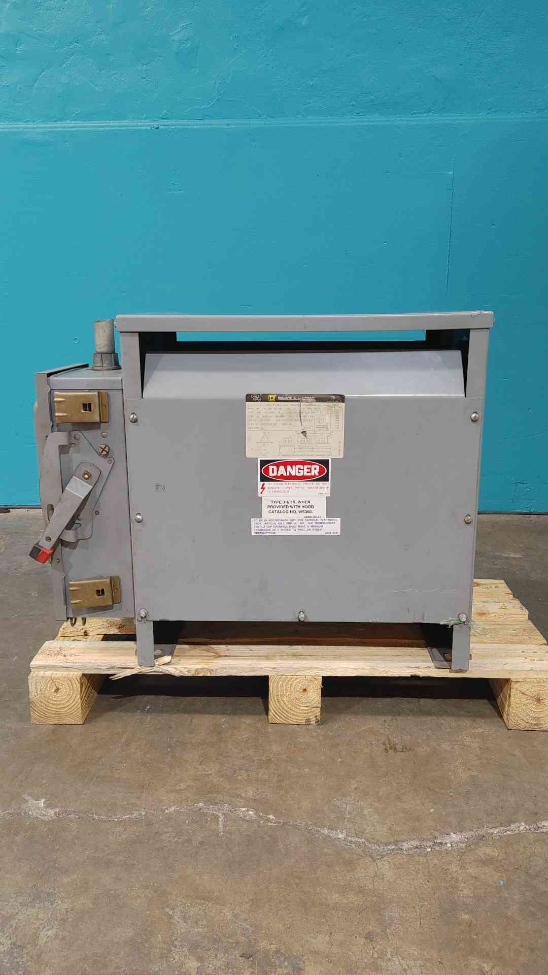 Square D 30KVA 3PH Insulated Transformer CAT. No. 30T3H w/Safety Switch(SKU: 113996)