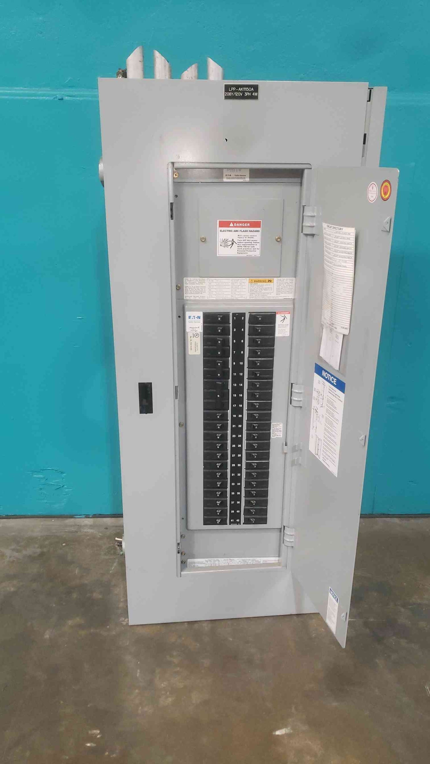 Eaton Cutler-Hammer PRL1A 225A 208Y/120V 3PH 42 Circuit Panelboard Box Breakers