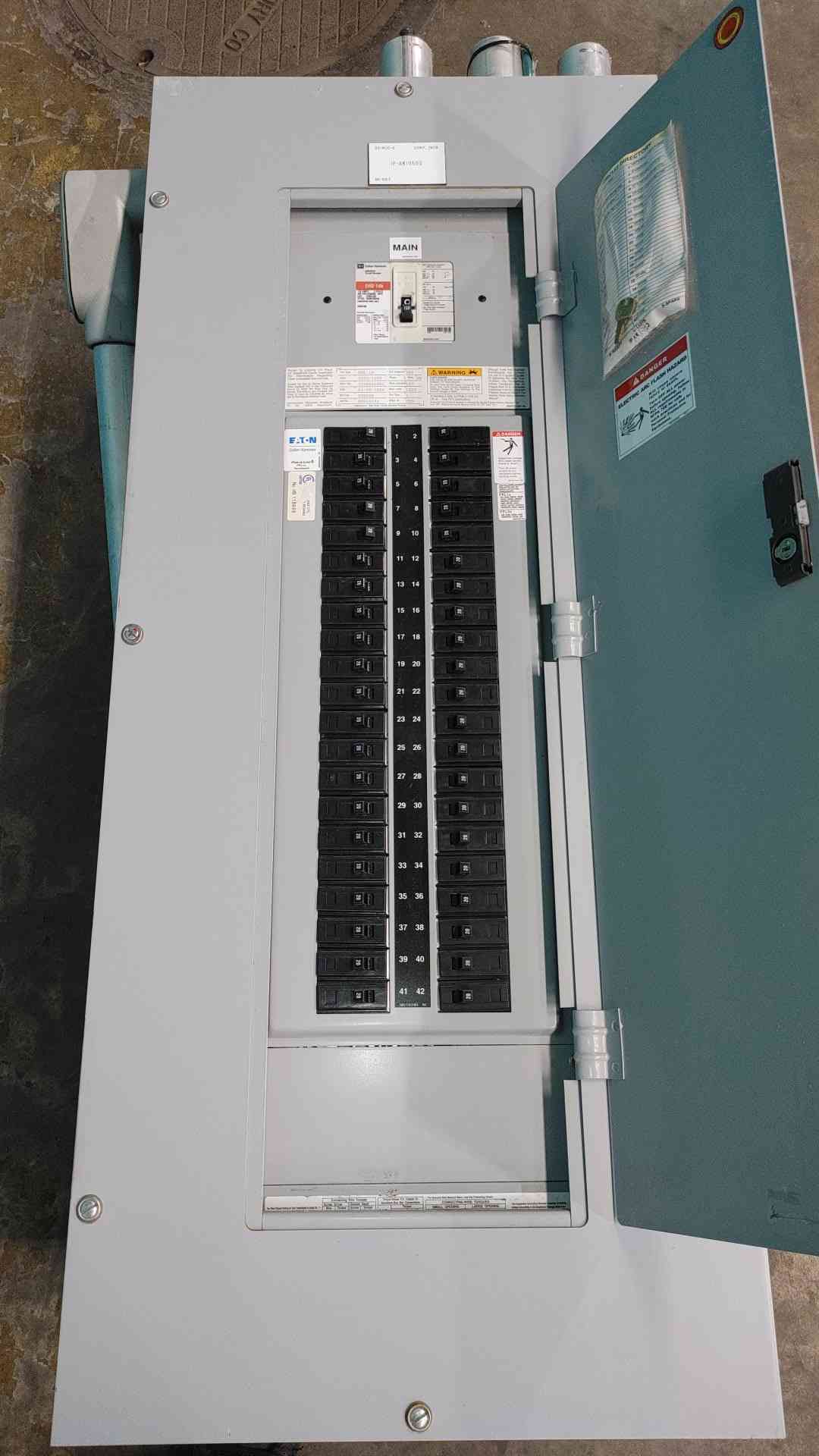 Eaton Cutler-Hammer PRL-1A Panelboard 100A 3PH Main 480V EHD3100 W/ 42x 20A GHB