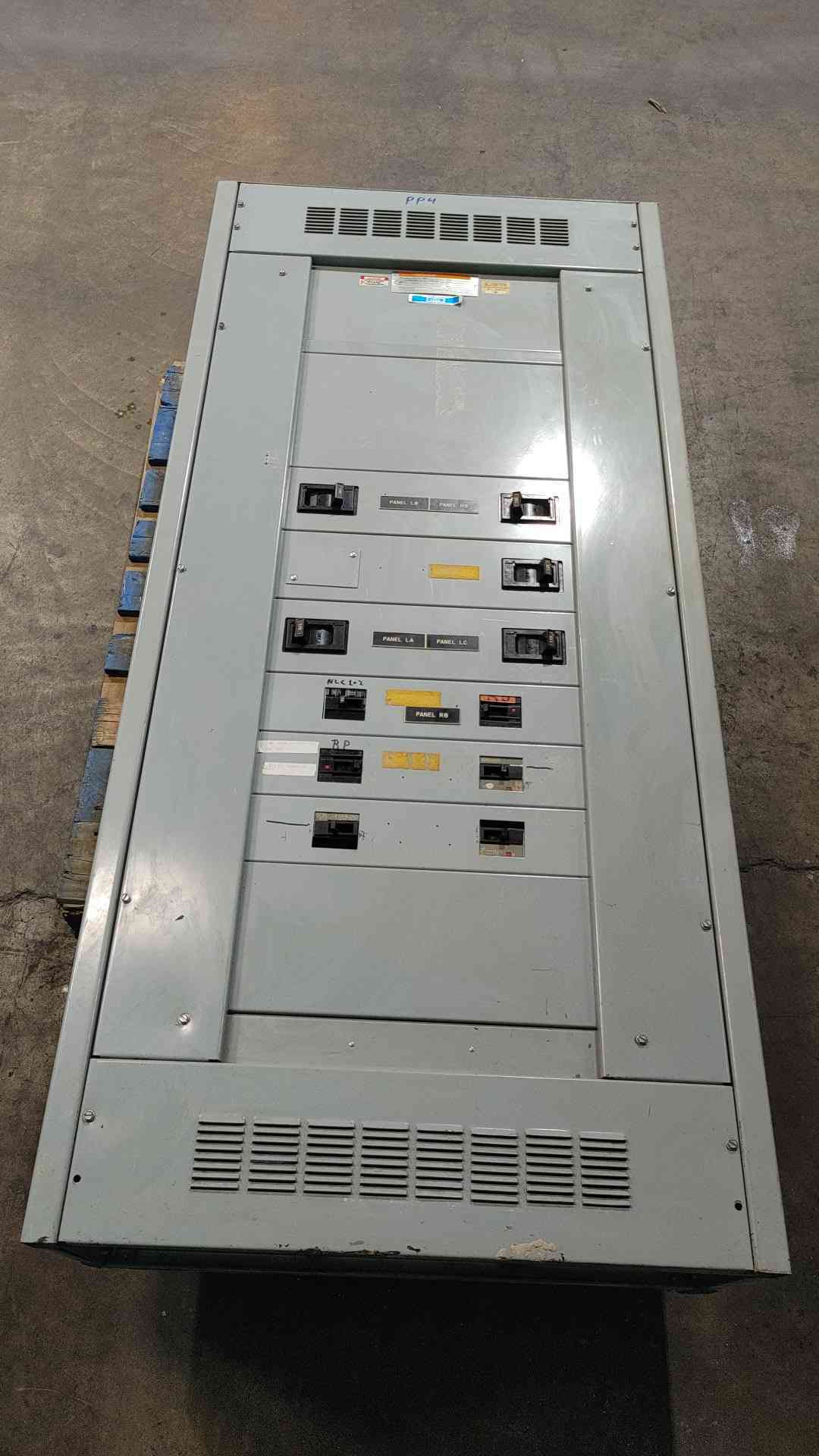 ITE Siemens CDP Series 6 Panelboard 800A 480V 3PH 4W Switchboard Distribution
