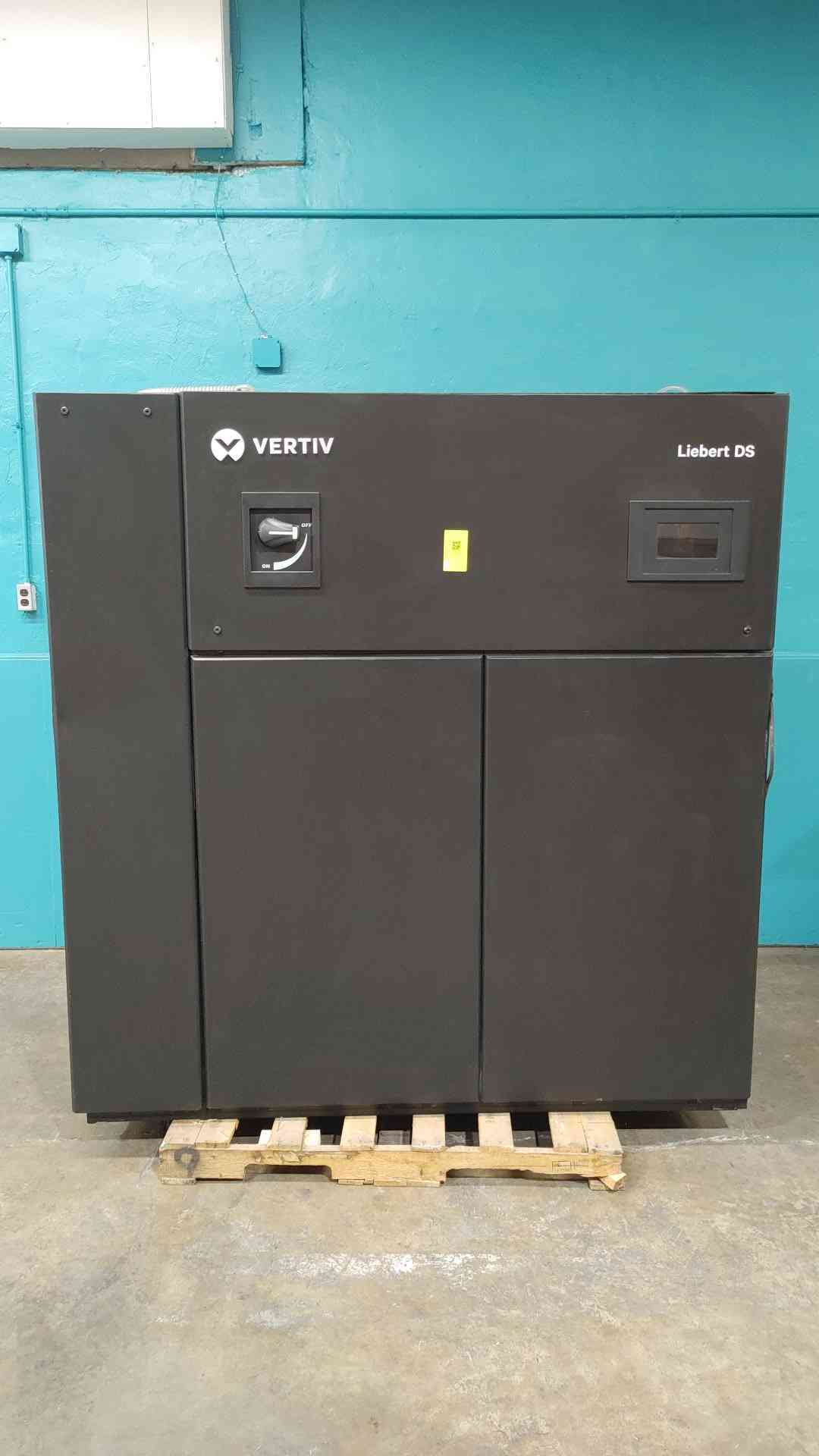 Vertiv Liebert DS Data Center CRAC Precision Cooling AC Unit 460V DS042ADA1E1895E