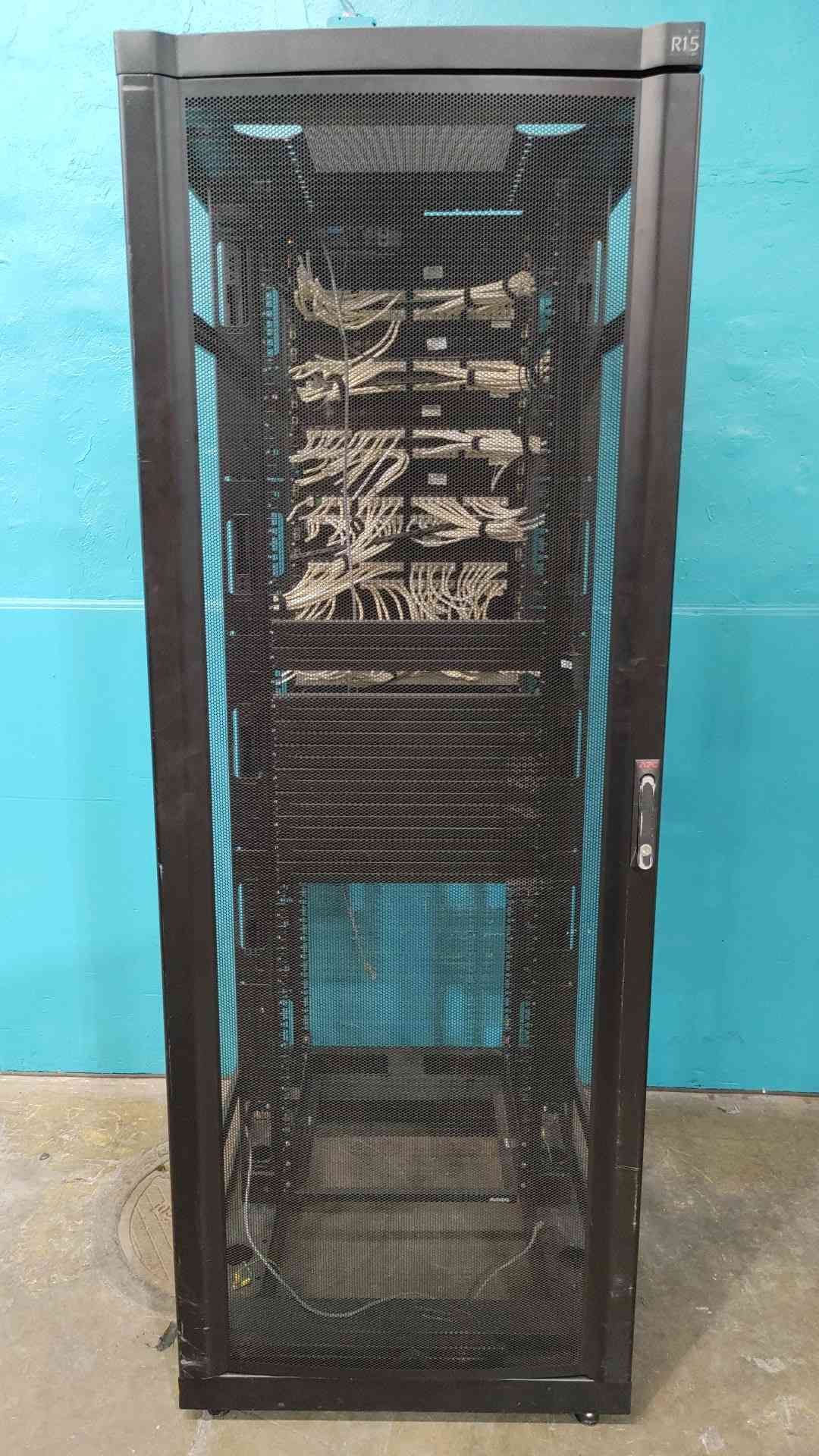APC NetShelter SX 42U Server Rack Cabinet AR2311BLKX370 Populated Patch Panels