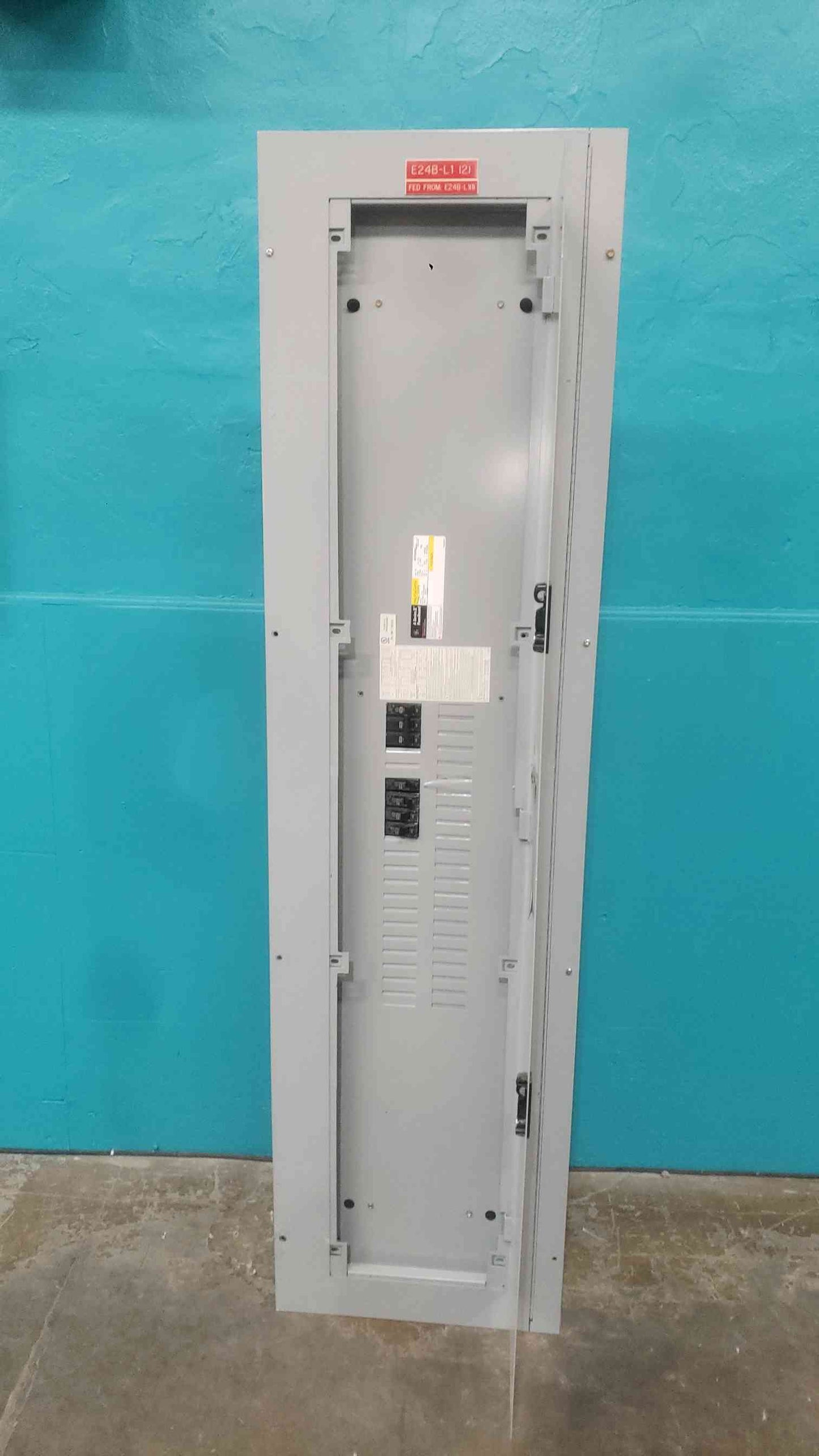 GE A-Series II 400A 208Y/120V 3 Phase Panelboard ALF3424MTX w/ THQL Breakers