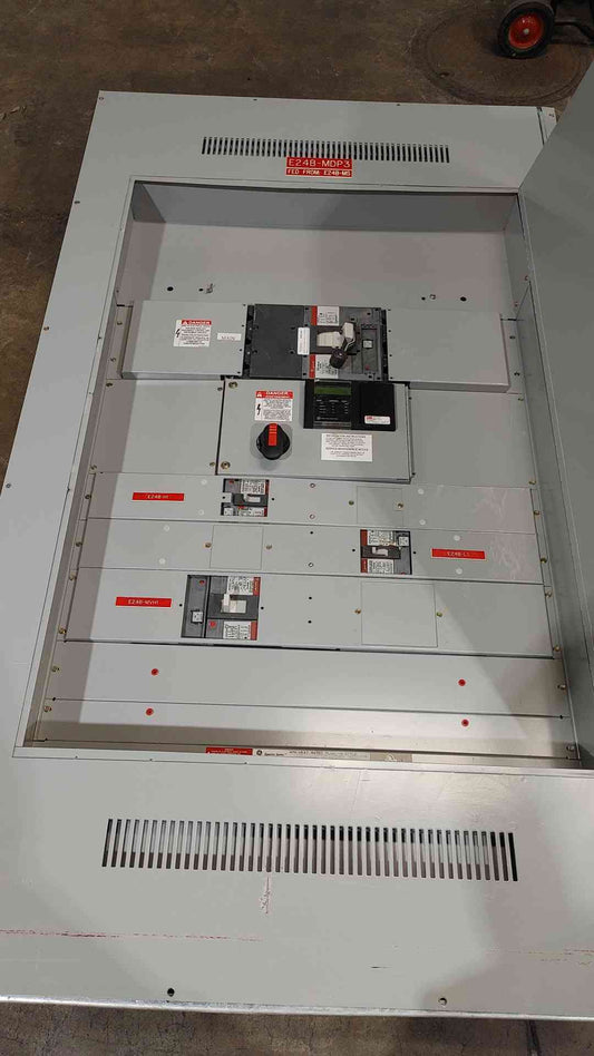 GE Spectra Series 800A Main Distribution Panelboard 600V 3 Phase Loaded Breakers