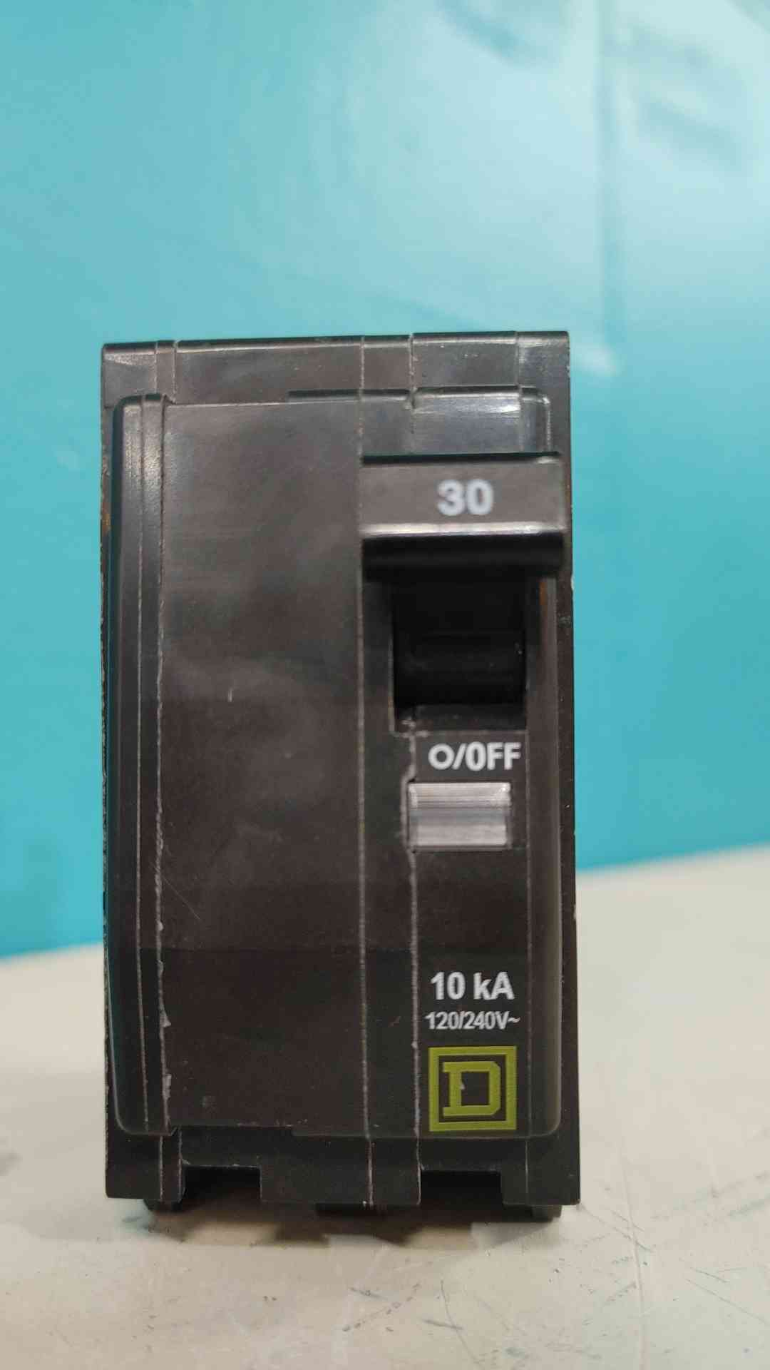 Square D QO230 2 Pole 30 Amp 120/240V Plug-On Circuit Breaker QO