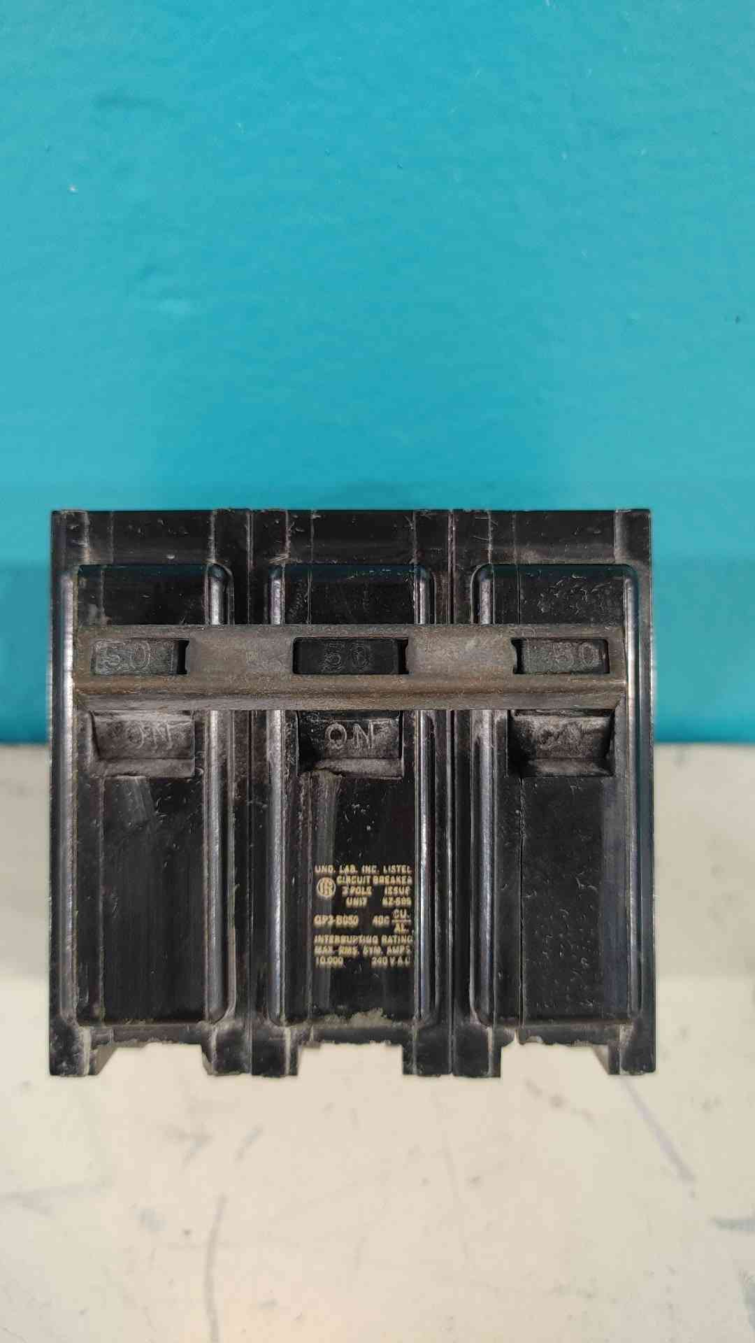 ITE Siemens QP3-B050 50 Amp 3 Pole Plug On Circuit Breaker Q350 Type QP 50A 240V