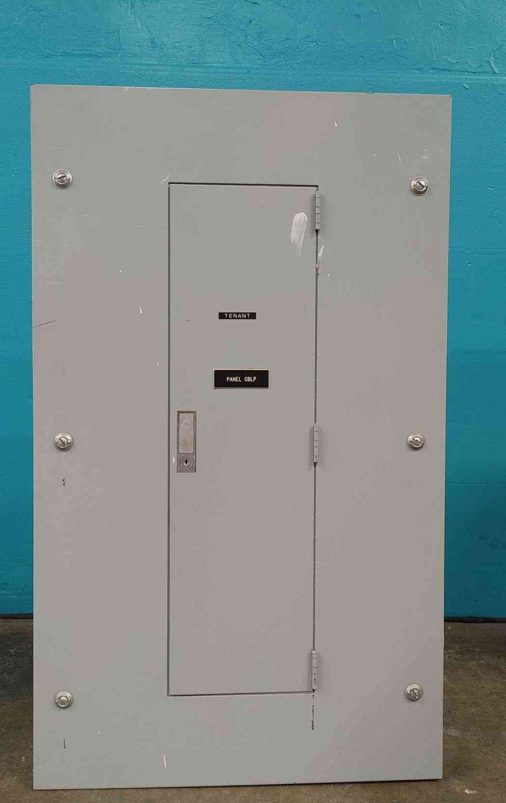 GE NLAB 100A 208Y/120V 3-Phase Commercial Panelboard Enclosure w/ THQB Breakers