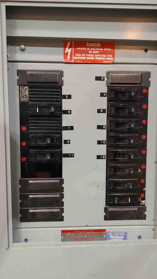 GE NHB 100A Panelboard 480Y/277V 3 Phase Loaded w/ GE TED Breakers 45A 20A 1-Pole