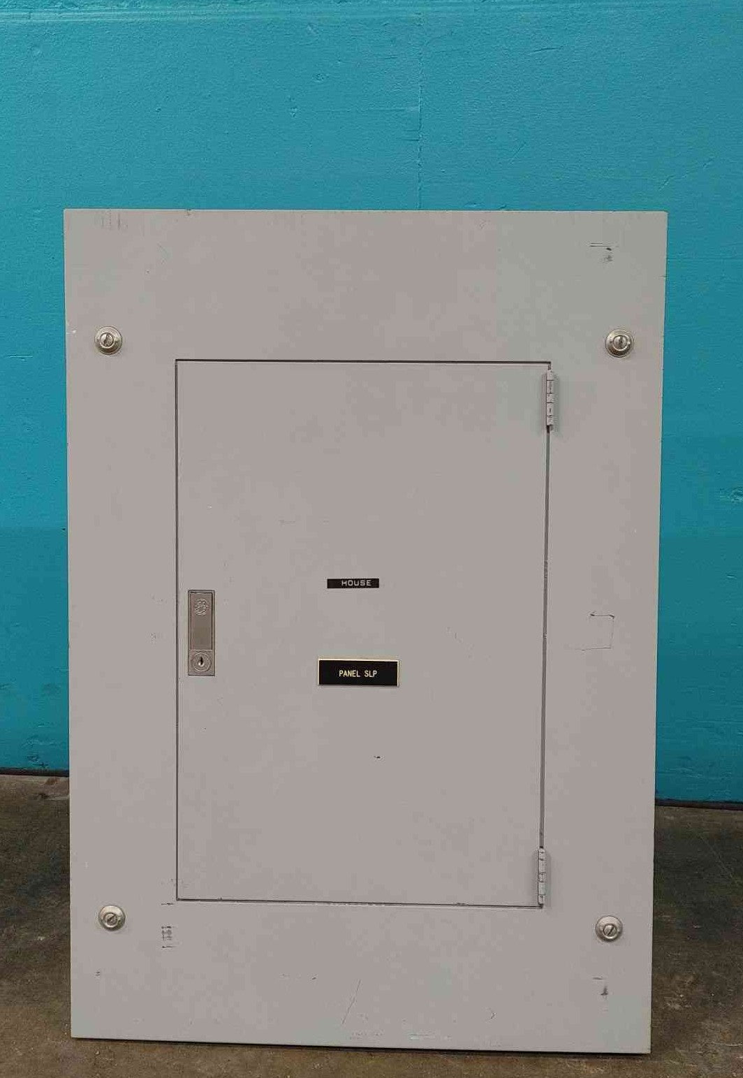 GE NHB 100A Panelboard 480Y/277V 3 Phase Loaded w/ GE TED Breakers 30A 20A 1-Pole