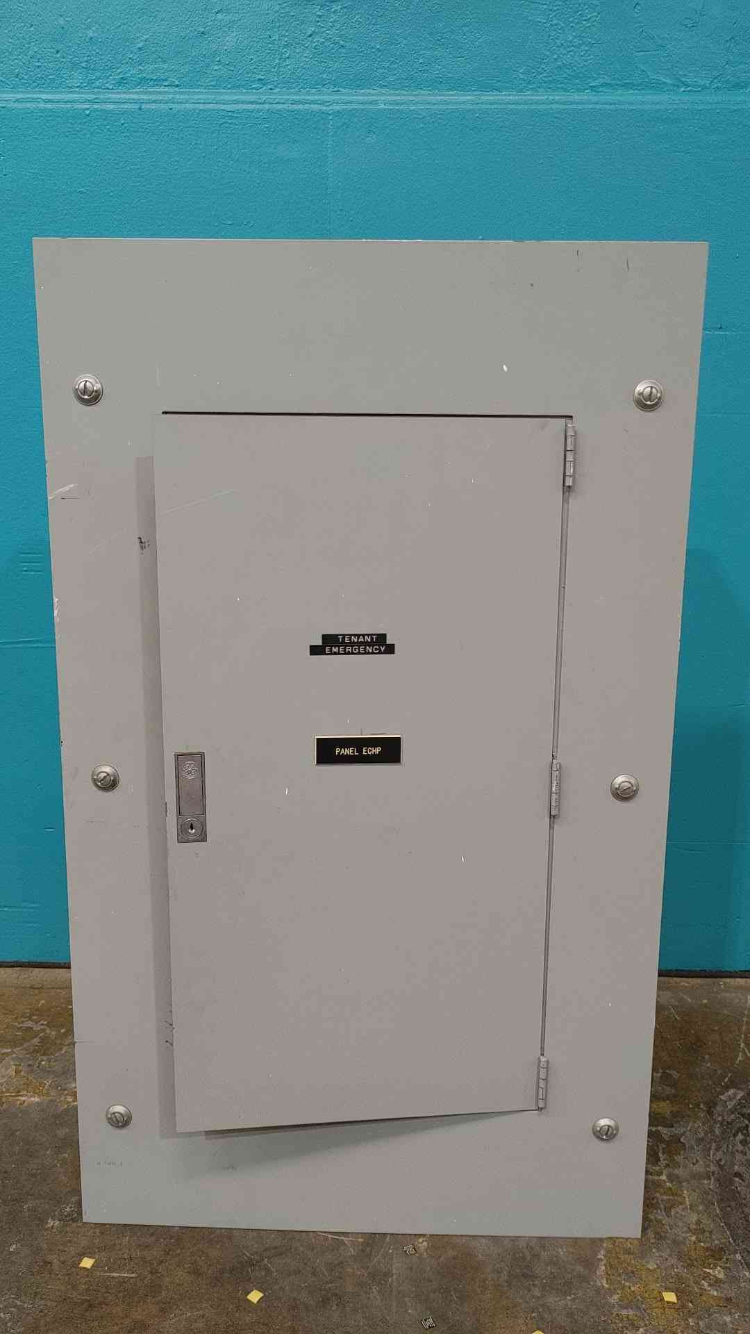 GE 100A, 480Y/277V, 3PH, 4W Panelboard (Sku 114382)