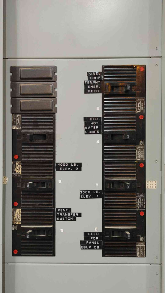 GE NHB 400A 480Y/277V 3-Phase Panelboard Loaded w/ 7x GE TED 3-Pole Breakers