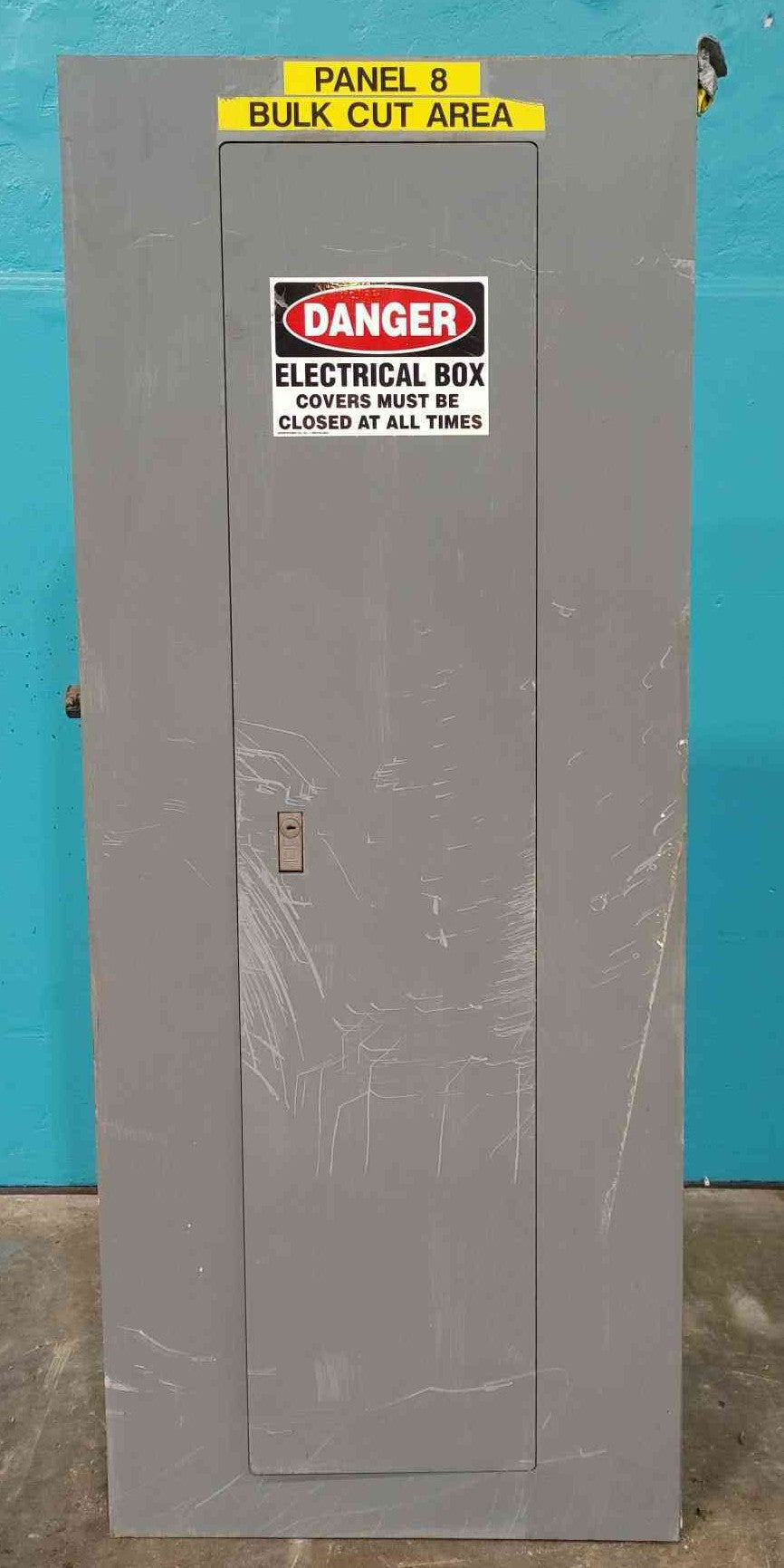 Square D QO Panelboard 225A 240V 3PH Load Center w/ QO Circuit Breakers