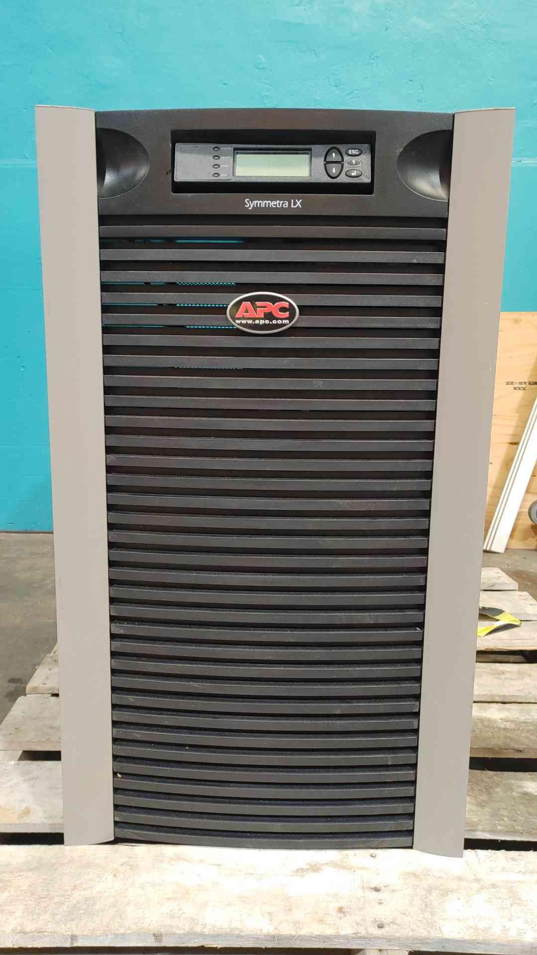 APC 120/240V, 16kva, 2PH Symmetra LX UPS (Sku 114677)