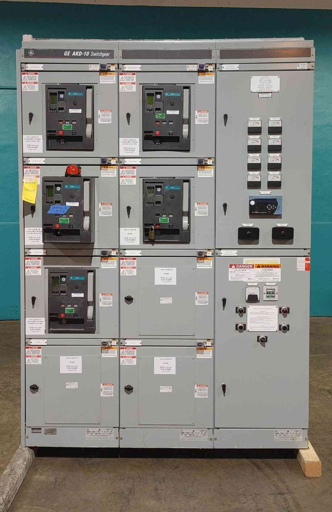 GE AKD-10 Switchgear Lineup 4000A 480V 3P3W 85kA WavePro Drawout Breakers AKD10