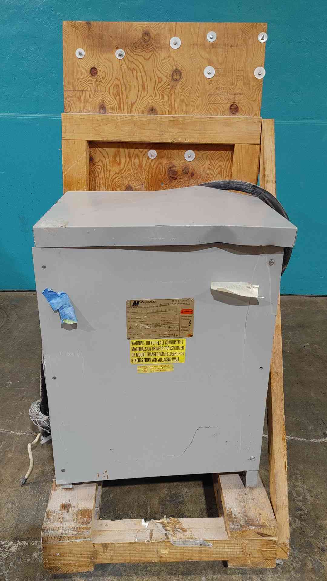 MagneTek 75 kVA Transformer Portable Temporary Power Skid 480V to 208V Breakers