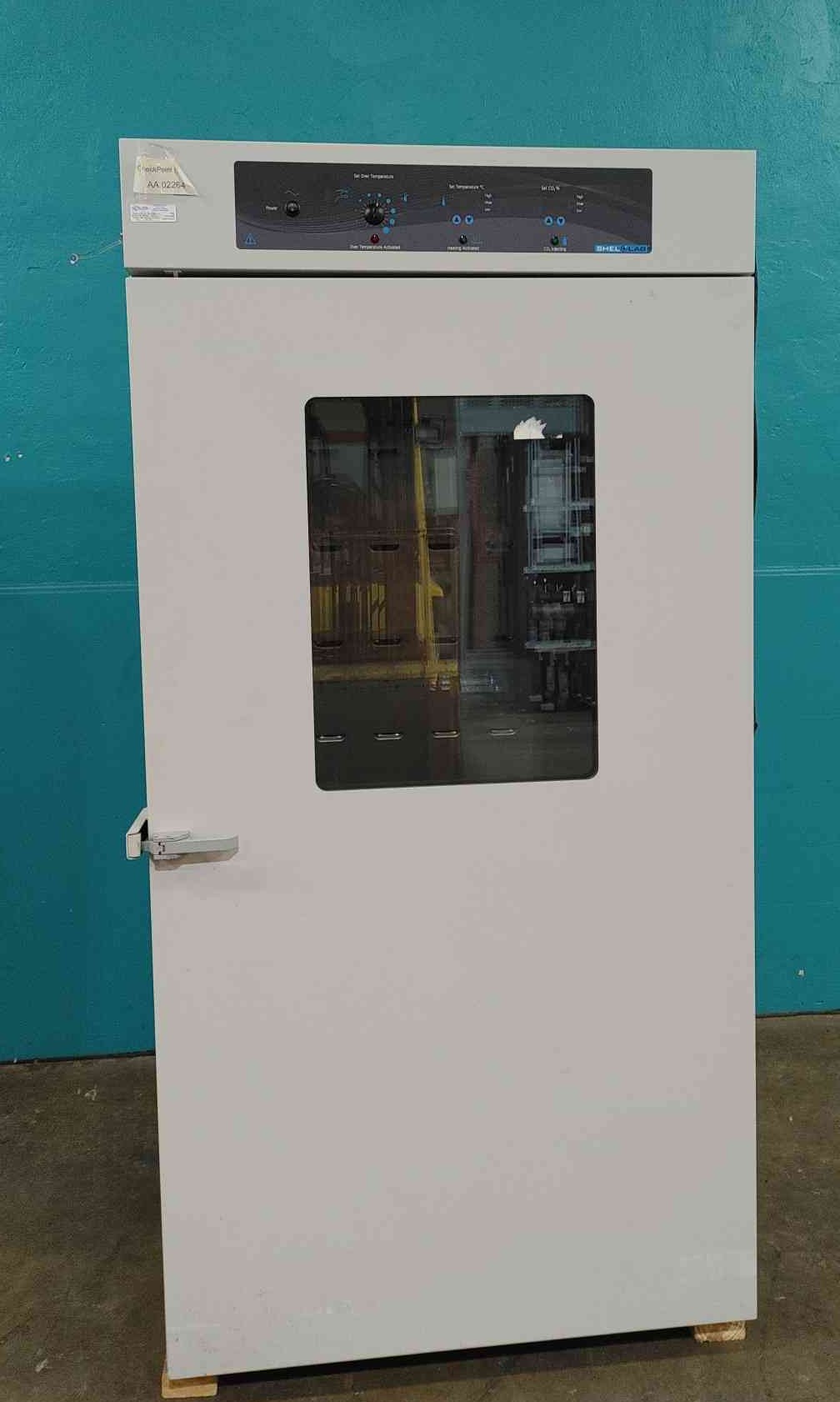 Shel Lab SCO31 Large Reach In CO2 Incubator 30 Cu Ft Stainless Chamber 115V