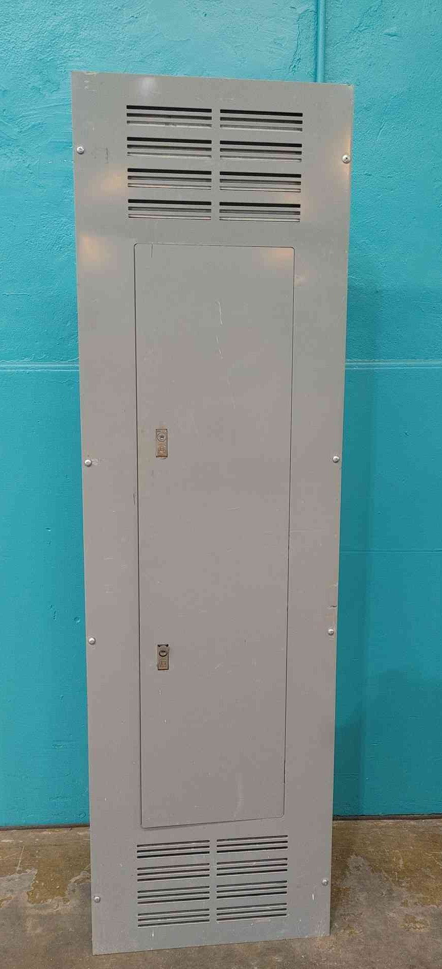 Square D NQOD 350A Panelboard 208Y 120V 3 Ph 42 Space Main Breaker 350 Amp MHC68VS
