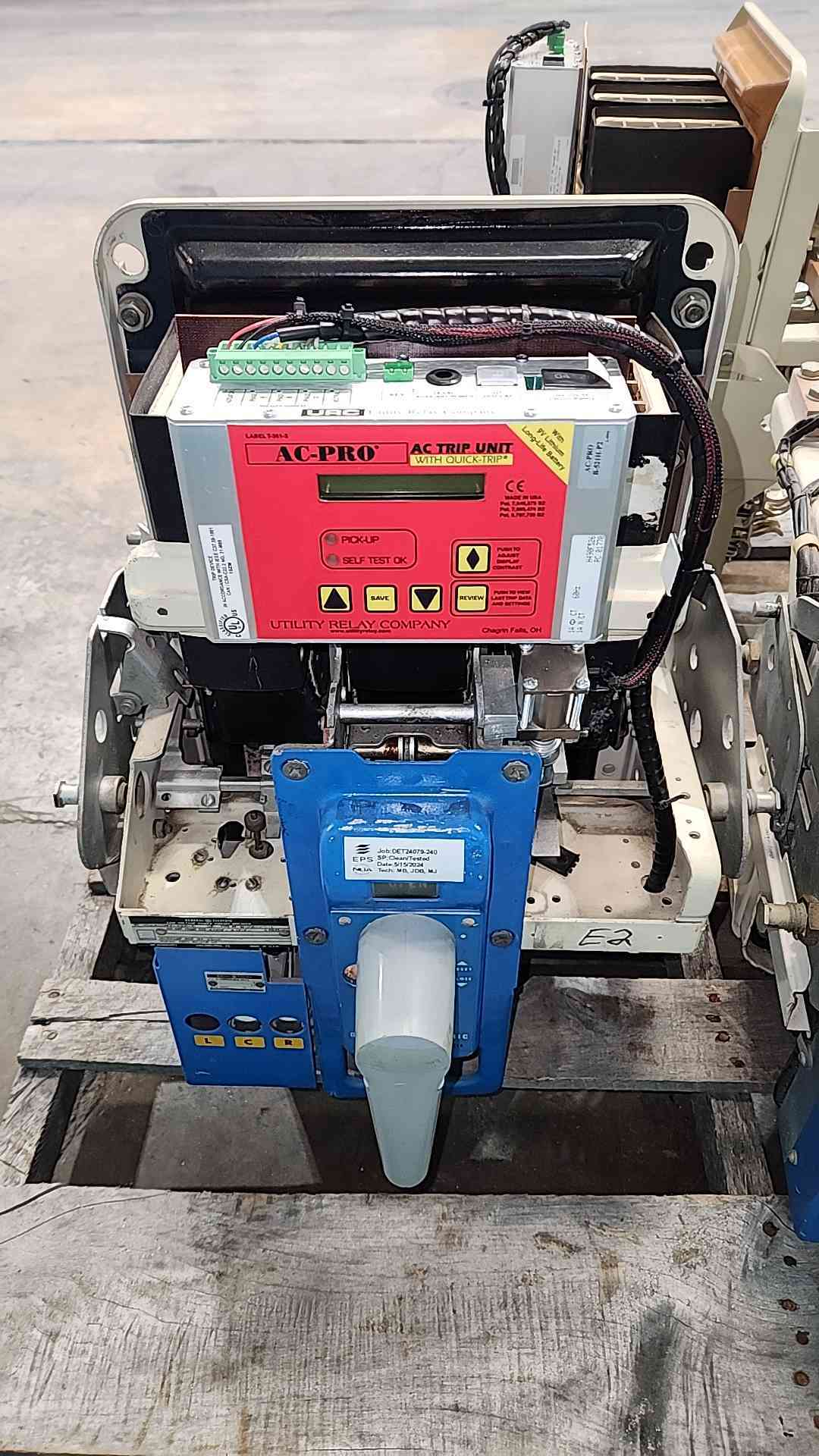 GE AKU-2A-25-1 600A Drawout Circuit Breaker AC-PRO Trip Unit NETA Tested Fused