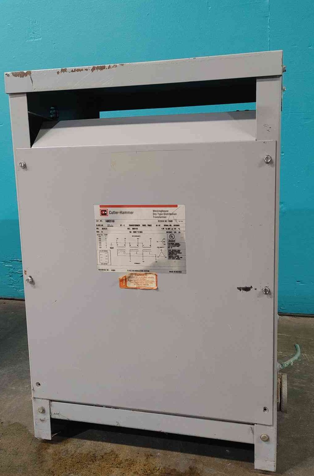 Cutler Hammer V48M28T45K 45 kVA 3 Phase Transformer 480V Delta to 208Y 120V DT-3
