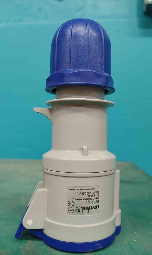 Leviton S232-C6 32A 200-250V 2P+E 3W 6h Splashproof Pin & Sleeve Connector IP44