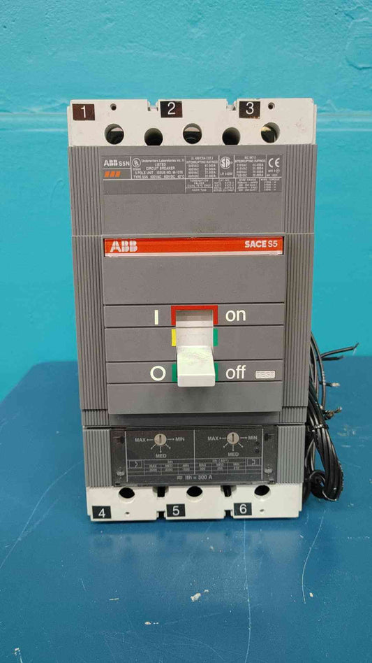 ABB SACE S5 S5N 300A 3 Pole 600V Molded Case Circuit Breaker 300 Amp 3P S5N300