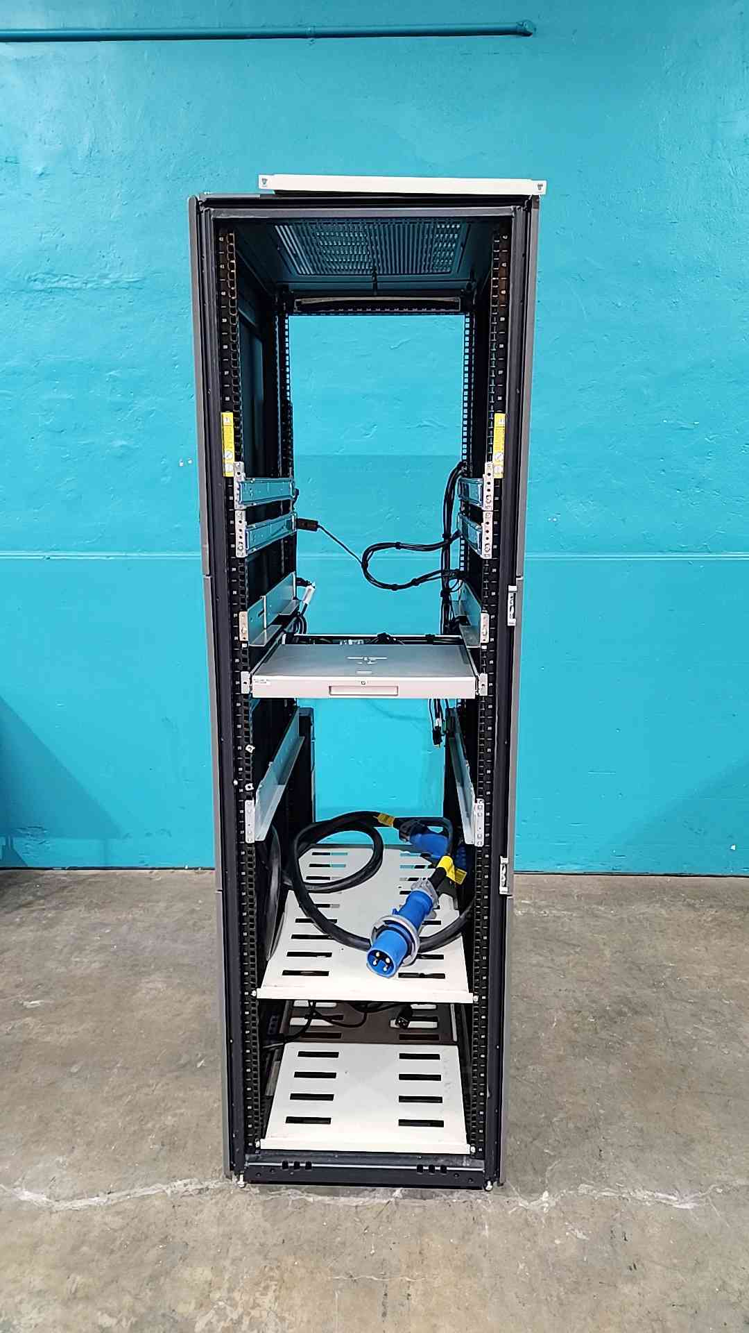 HP 10642 G2 42U Server Rack Cabinet Enclosure Frame 383573-001 Rails PDU Cable