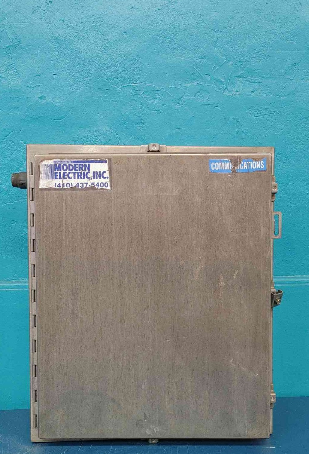 nVent Hoffman NEMA 4X Stainless Steel Wall-Mount Enclosure 24" x 20" x 8" (Sku:116298)