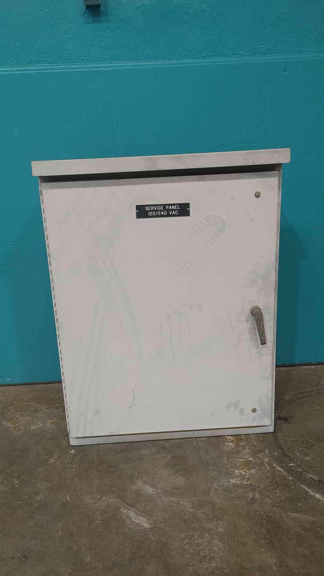 Square D QO 120/240V Load Center Breaker Panel In NEMA 3R Outdoor Steel Cabinet