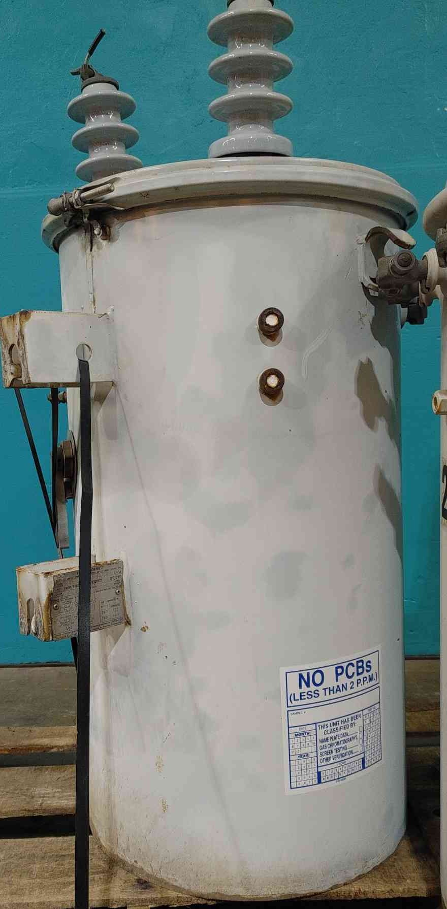 Kuhlman 37.5 kVA Overhead Pole Mount Transformer 2400/7620V to 120/240V 1 Phase