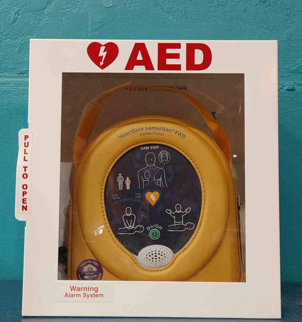 HeartSine Samaritan PAD 450P AED Defibrillator SAM450P w/ Wall Cabinet 2027 EXP