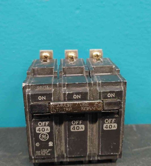 GE THQB32040 40 Amp 3 Pole Bolt On Circuit Breaker 240V THQB 40A 3P