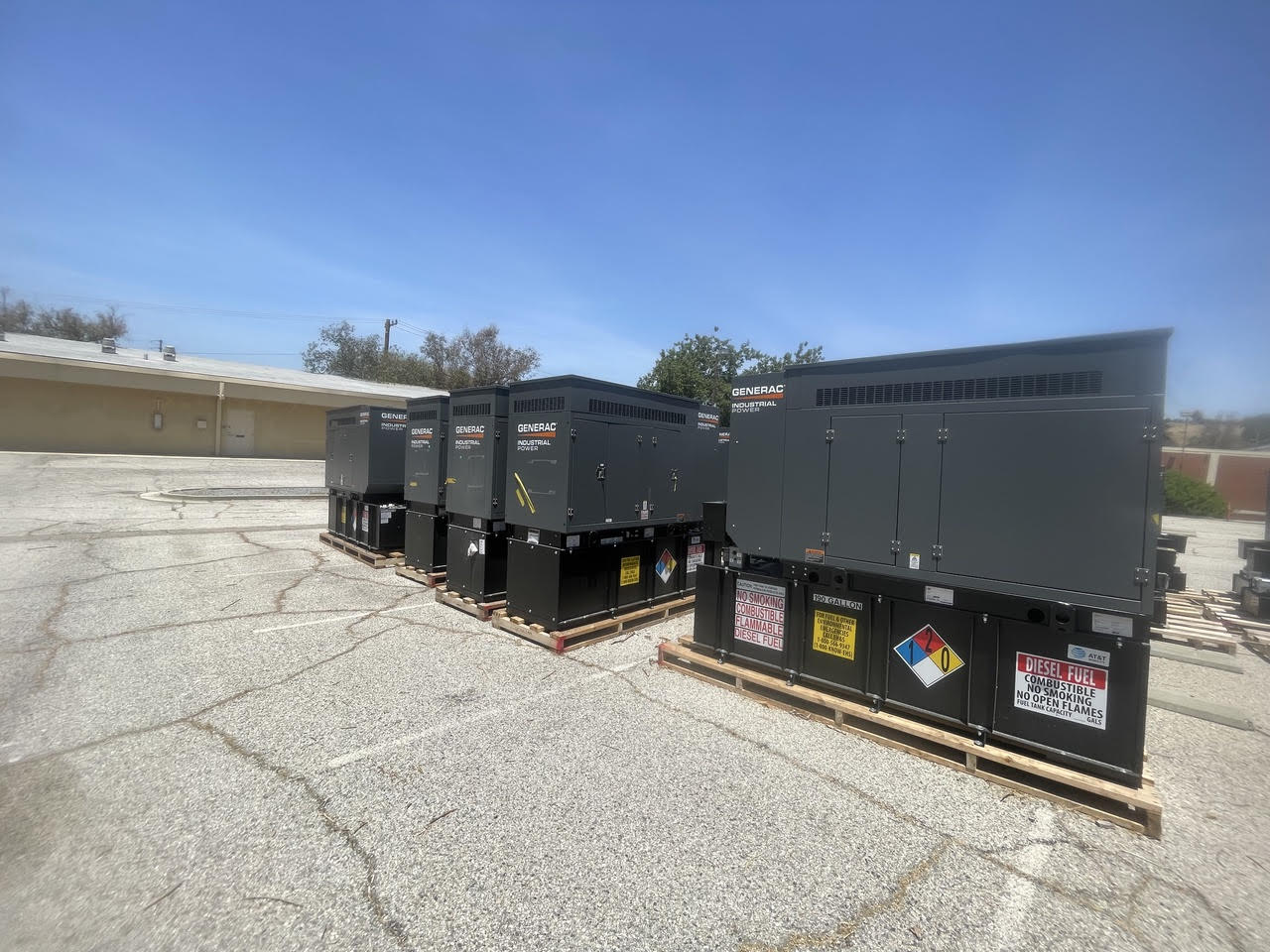 New 30KW Generac Diesel Generator 120/240VAC 1PH 2.2L Eng 54 Gal Tank