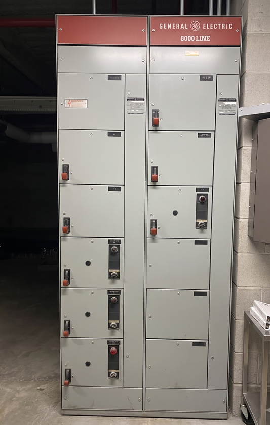 GE 8000 Line MCC Motor Control Center 2 Section 480V 600A 3 Phase 3 Wire 515X0564M01