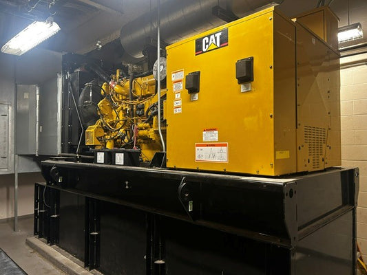Caterpillar 3412 600 kW Diesel Generator Set 480V Standby Low Hours Base Tank